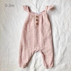 (🎨$3 PLAY) Emily & Oliver 0-3 Months Baby Pink Floral Ruffle Romper Summer